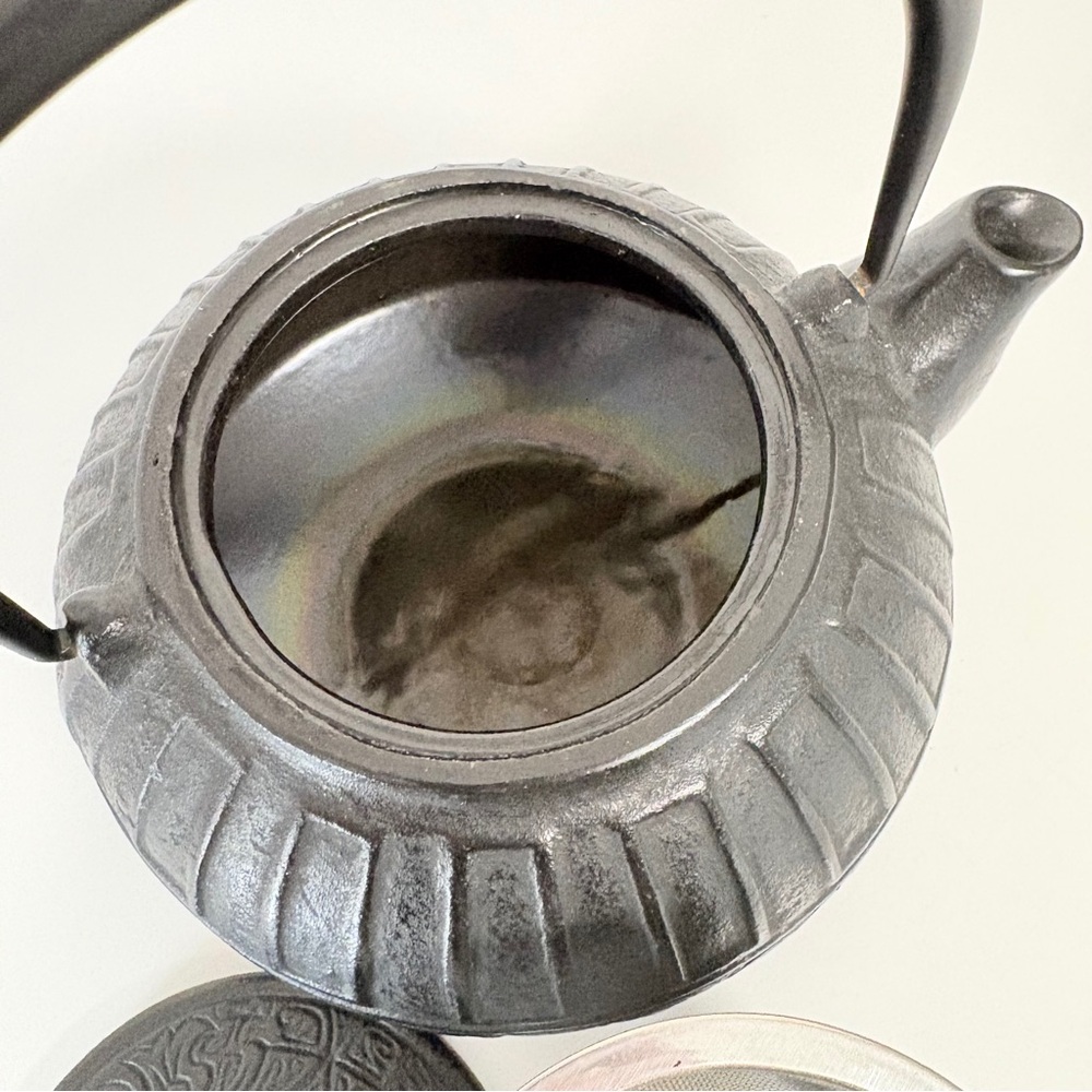 Classic Black Cast Iron Teapot with Handle - Picture 4 of 15